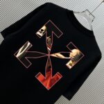 P70 （严控品质 ） 款式：off-white短袖T恤 面料：300克重双纱100%棉 罗纹：320克重索络纳1*1潮牌 工艺：印花 颜色：白 蓝 花灰 黑 尺码：M—4XL 无性别区分 男女同款