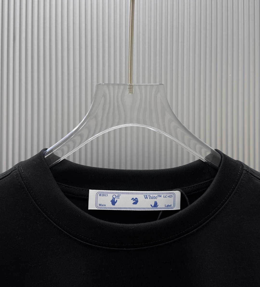 P70 （严控品质 ） 款式：off-white短袖T恤 面料：300克重双纱100%棉 罗纹：320克重索络纳1*1潮牌 工艺：印花 颜色：白 炫酷蓝 花灰 红 黑 尺码：M—4XL 无性别区分 男女同款