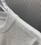 P70 （严控品质 ） 款式：off-white短袖T恤 面料：300克重双纱100%棉 罗纹：320克重索络纳1*1潮牌 工艺：印花 颜色：白 炫酷蓝 花灰 红 黑 尺码：M—4XL 无性别区分 男女同款