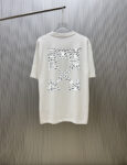 P70 （严控品质 ） 款式：off-white短袖T恤 面料：300克重双纱100%棉 罗纹：320克重索络纳1*1潮牌 工艺：印花 颜色：白 炫酷蓝 花灰 红 黑 尺码：M—4XL 无性别区分 男女同款
