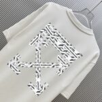 P70 （严控品质 ） 款式：off-white短袖T恤 面料：300克重双纱100%棉 罗纹：320克重索络纳1*1潮牌 工艺：印花 颜色：白 炫酷蓝 花灰 红 黑 尺码：M—4XL 无性别区分 男女同款