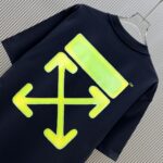 P70 （严控品质 ） 款式：off-white短袖T恤 面料：300克重双纱100%棉 罗纹：320克重索络纳1*1潮牌 工艺：印花 颜色：白 夜蓝 橙 红 黑 尺码：M—4XL 无性别区分 男女同款