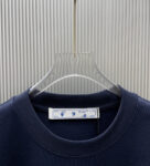 P70 （严控品质 ） 款式：off-white短袖T恤 面料：300克重双纱100%棉 罗纹：320克重索络纳1*1潮牌 工艺：印花 颜色：白 夜蓝 橙 红 黑 尺码：M—4XL 无性别区分 男女同款