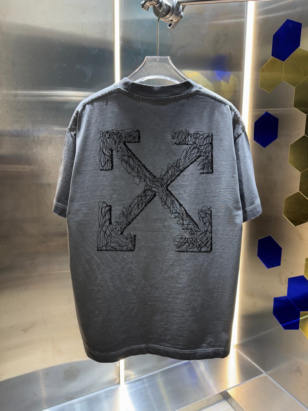 P80 OFF-white/2026春夏新款 洗水磨破320克圆领短袖tee 男女同款宽松版 吊牌 领标 洗水唛 三标齐全 颜色 :洗水黑 洗水白 洗水灰 褐色 尺码 :S M L XL XXL ​