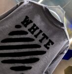 P80 OFF-white/2026春夏新款 洗水磨破320克圆领短袖tee 男女同款宽松版 吊牌 领标 洗水唛 三标齐全 颜色 :洗水黑 洗水白 洗水灰 褐色 尺码 :S M L XL XXL ​