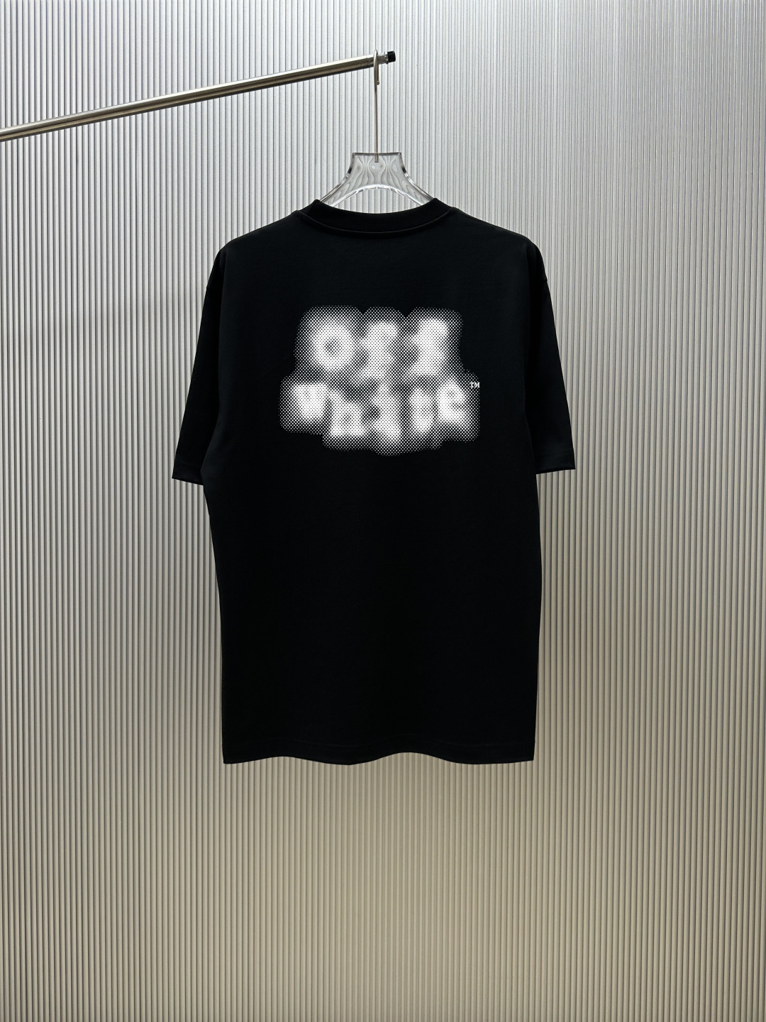 P70 （严控品质 ） 款式：off-white短袖T恤 面料：300克重双纱100%棉 罗纹：320克重索络纳1*1潮牌 工艺：印花 颜色：白 蓝 花灰 黑 尺码：M—4XL 无性别区分 男女同款