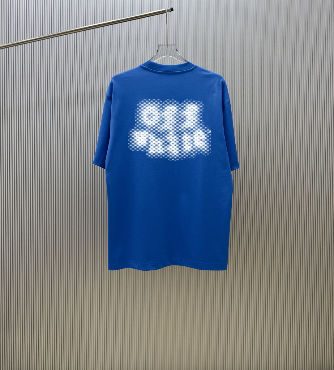 P70 （严控品质 ） 款式：off-white短袖T恤 面料：300克重双纱100%棉 罗纹：320克重索络纳1*1潮牌 工艺：印花 颜色：白 蓝 花灰 黑 尺码：M—4XL 无性别区分 男女同款