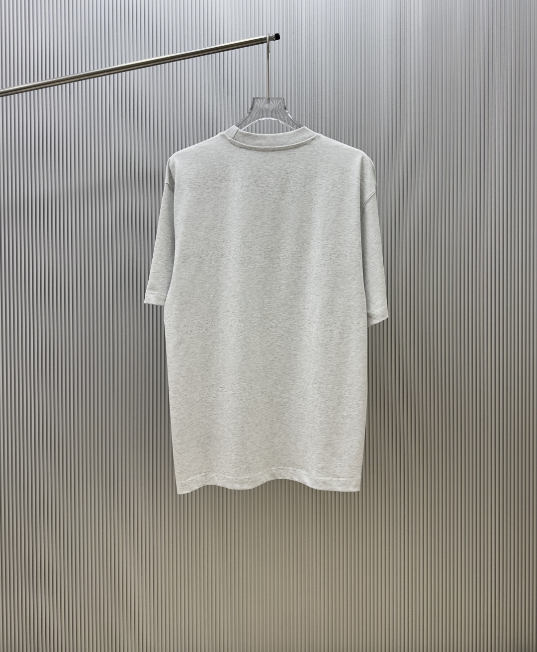 P70 （严控品质 ） 款式：off-white短袖T恤 面料：300克重双纱100%棉 罗纹：320克重索络纳1*1潮牌 工艺：印花 颜色：白 炫酷蓝 花灰 黑 尺码：M—4XL 无性别区分 男女同款