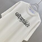 P70 （严控品质 ） 款式：off-white短袖T恤 面料：300克重双纱100%棉 罗纹：320克重索络纳1*1潮牌 工艺：印花 颜色：白 炫酷蓝 花灰 黑 尺码：M—4XL 无性别区分 男女同款
