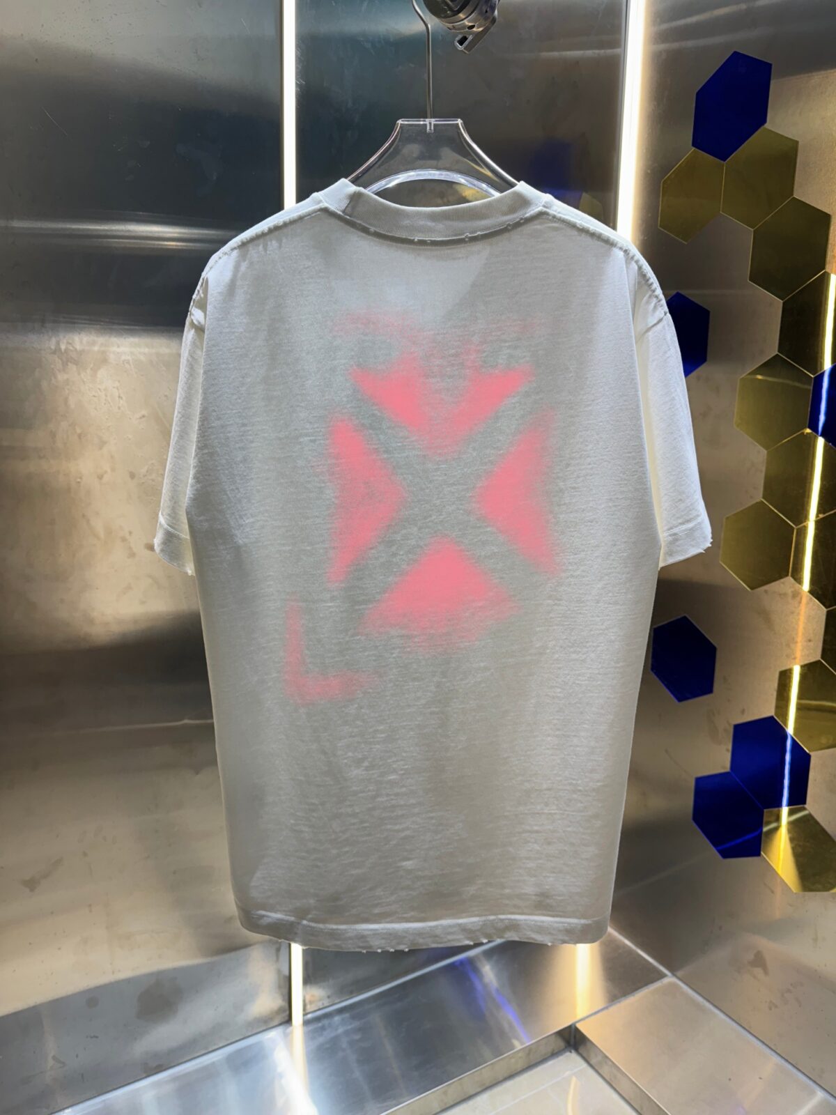 P80 OFF-white/2026春夏新款 洗水磨破320克圆领短袖tee 男女同款宽松版 吊牌 领标 洗水唛 三标齐全 颜色 :洗水黑 洗水白 洗水灰 褐色 尺码 :S M L XL XXL