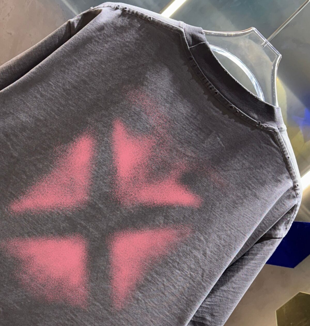 P80 OFF-white/2026春夏新款 洗水磨破320克圆领短袖tee 男女同款宽松版 吊牌 领标 洗水唛 三标齐全 颜色 :洗水黑 洗水白 洗水灰 褐色 尺码 :S M L XL XXL