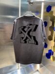 P80 OFF-white/2026春夏新款 洗水磨破320克圆领短袖tee 男女同款宽松版 吊牌 领标 洗水唛 三标齐全 颜色 :洗水黑 洗水白 洗水灰 褐色 尺码 :S M L XL XXL
