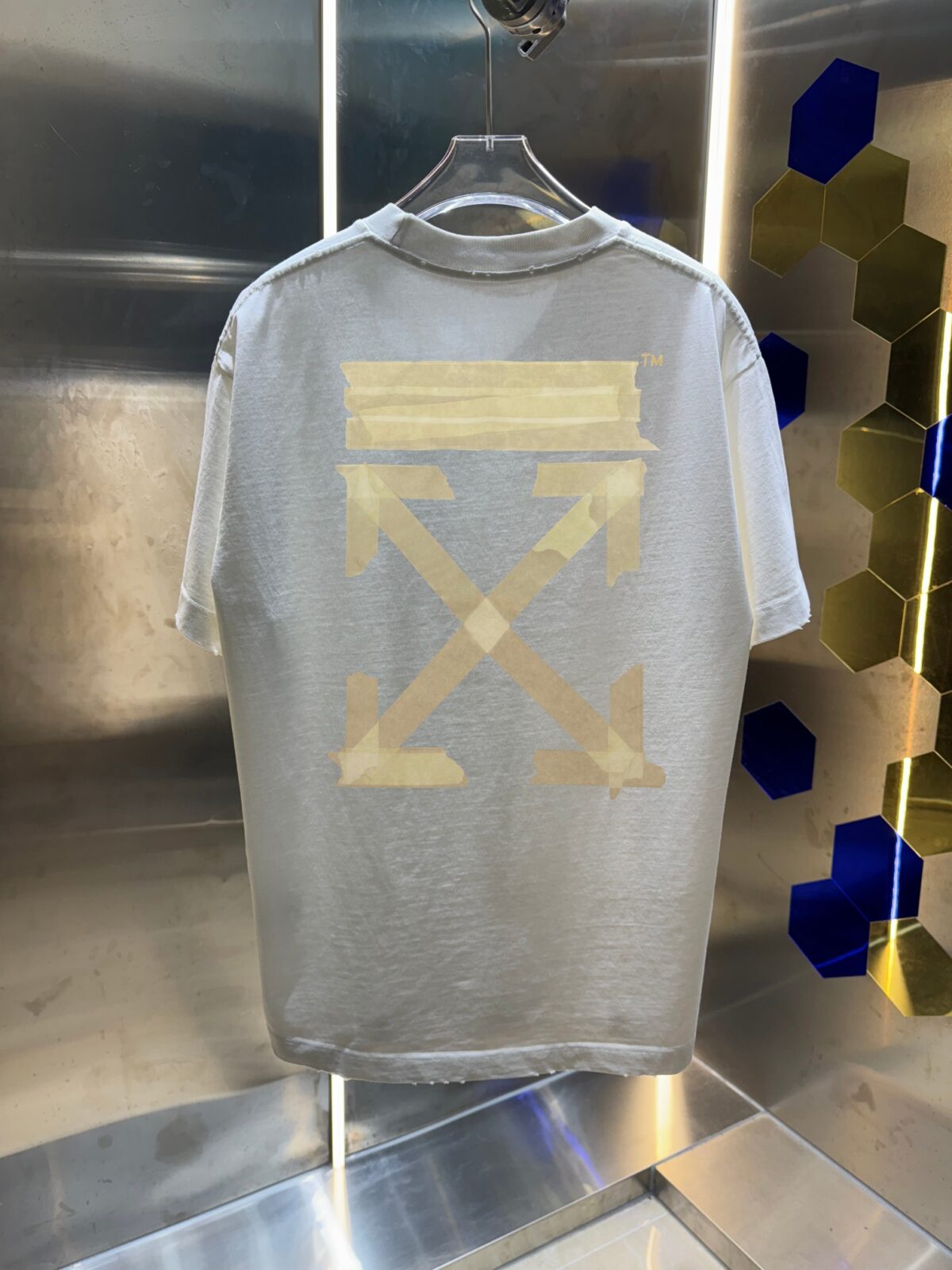 P80 OFF-white/2026春夏新款 洗水磨破320克圆领短袖tee 男女同款宽松版 吊牌 领标 洗水唛 三标齐全 颜色 :洗水黑 洗水白 洗水灰 褐色 尺码 :S M L XL XXL