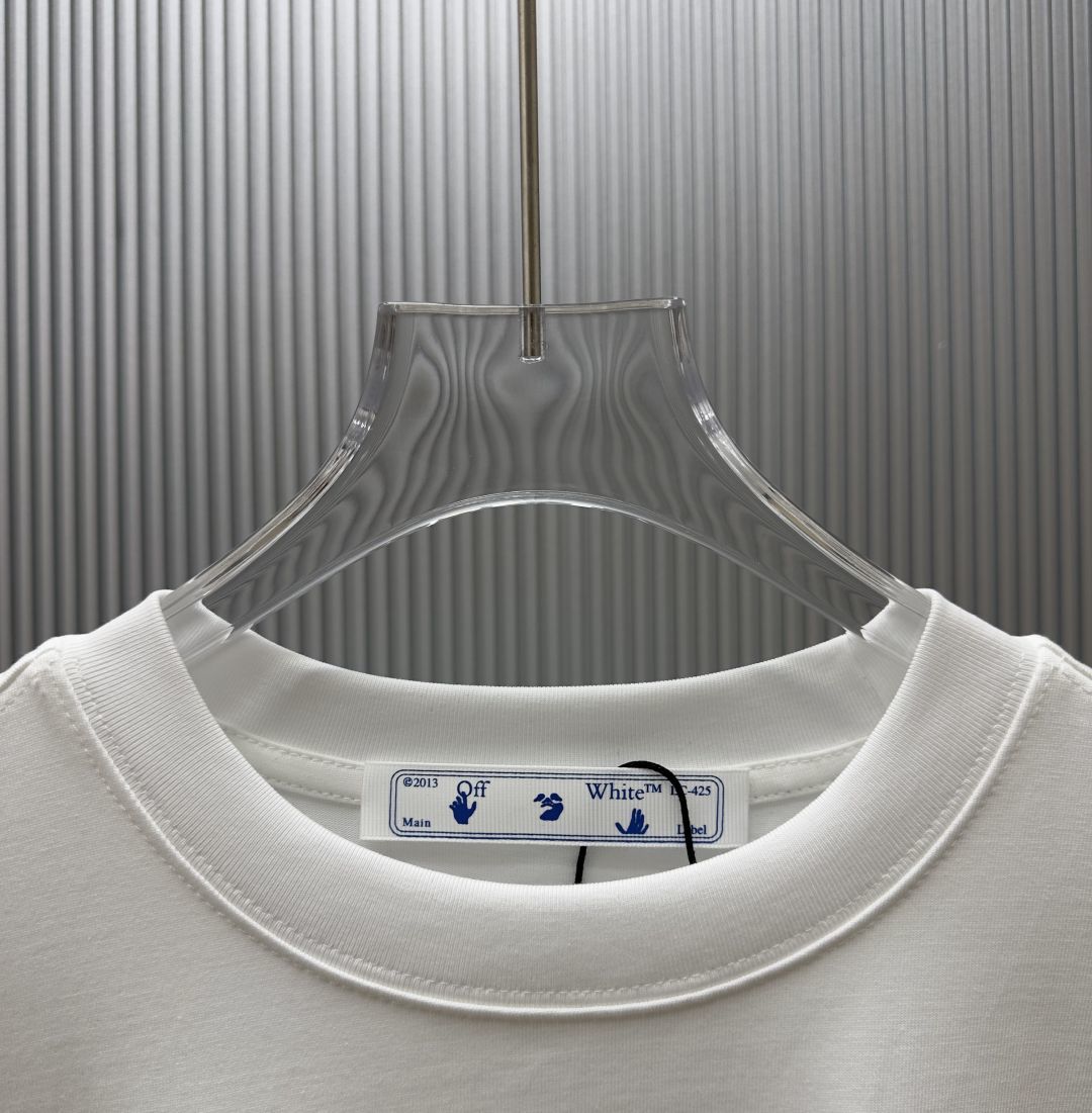 P70 （严控品质 ） 款式：off-white短袖T恤 面料：300克重双纱100%棉 罗纹：320克重索络纳1*1潮牌 工艺：印花 颜色：白 蓝 夜蓝 黑 尺码：M—4XL 无性别区分 男女同款