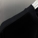 P70 （严控品质 ） 款式：off-white短袖T恤 面料：300克重双纱100%棉 罗纹：320克重索络纳1*1潮牌 工艺：印花 颜色：白 粉 花灰 橙 红 黑 尺码：M—4XL 无性别区分 男女同款