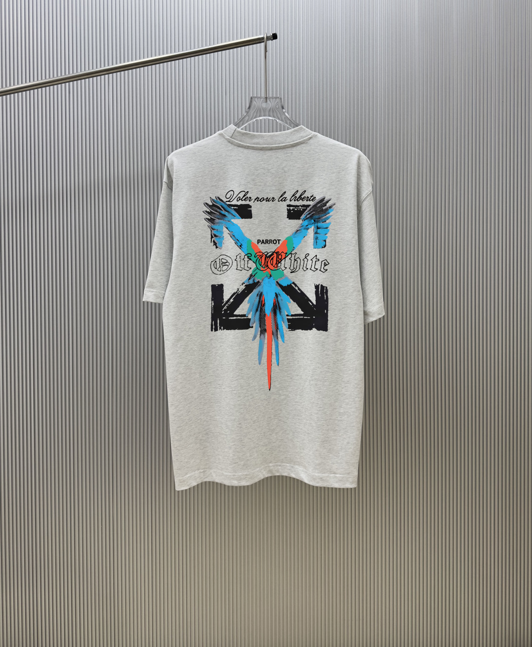 P70 （严控品质 ） 款式：off-white短袖T恤 面料：300克重双纱100%棉 罗纹：320克重索络纳1*1潮牌 工艺：印花 颜色：白 粉 花灰 橙 红 黑 尺码：M—4XL 无性别区分 男女同款