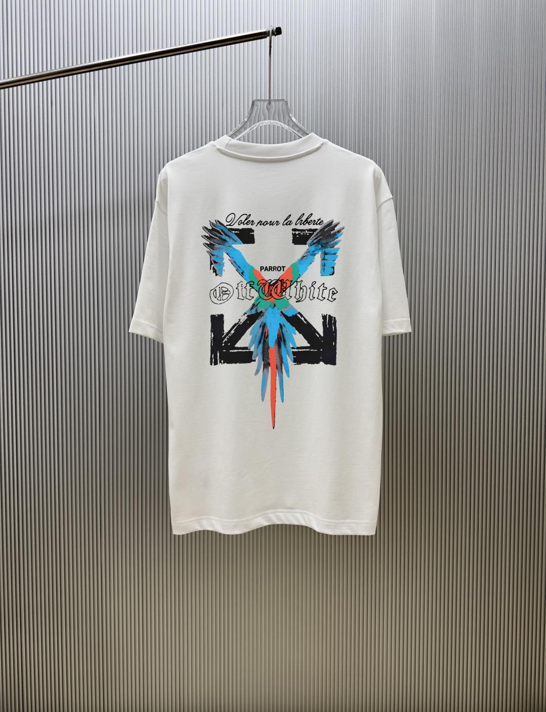 P70 （严控品质 ） 款式：off-white短袖T恤 面料：300克重双纱100%棉 罗纹：320克重索络纳1*1潮牌 工艺：印花 颜色：白 粉 花灰 橙 红 黑 尺码：M—4XL 无性别区分 男女同款