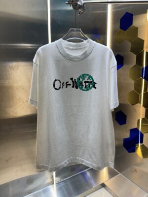 P80 OFF-white/2026春夏新款 洗水磨破320克圆领短袖tee 男女同款宽松版 吊牌 领标 洗水唛 三标齐全 颜色 :洗水黑 洗水白 洗水灰 褐色 尺码 :S M L XL XXL