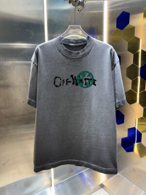 P80 OFF-white/2026春夏新款 洗水磨破320克圆领短袖tee 男女同款宽松版 吊牌 领标 洗水唛 三标齐全 颜色 :洗水黑 洗水白 洗水灰 褐色 尺码 :S M L XL XXL