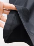 P80 OFF-WHITE新品爆款OW 2026 奥斯克篇幅短袖T恤 衣服采用260克纯棉活性面料，耐洗不褪色不缩水，厚薄适中穿起来不会软塌塌，上身立挺有型。 高清数码白烫画印花，图案细节布料纹理清晰可见，与面料融为一体，并且印花上做了特殊处理，与YB一样手感。 定制YB全套辅料。 颜色：活性黑、白色 尺码:S-XXL