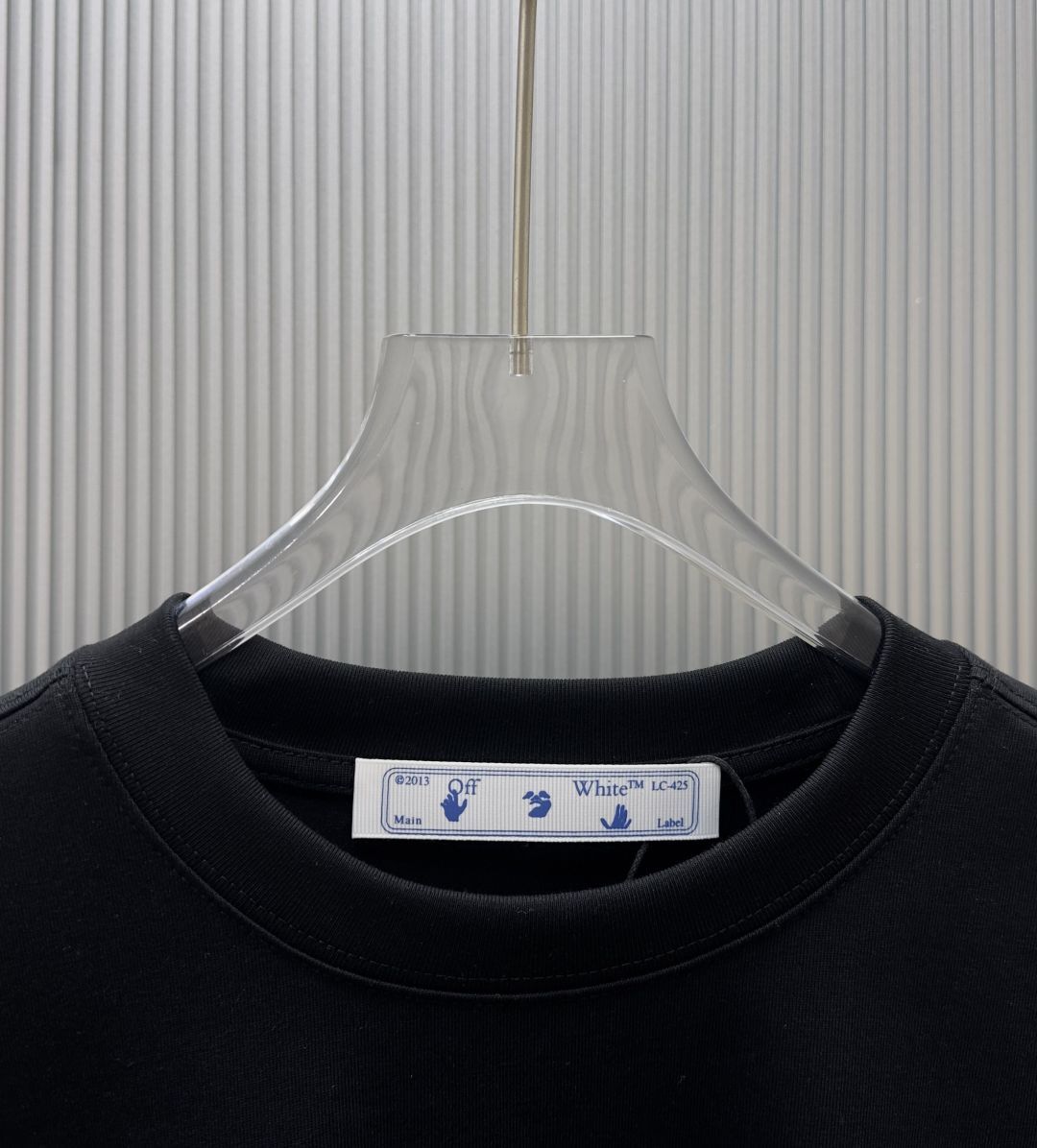 P70 （严控品质 ） 款式：off-white短袖T恤 面料：300克重双纱100%棉 罗纹：320克重索络纳1*1潮牌 工艺：印花 颜色：白 夜蓝 花灰 蓝 黑 尺码：M—4XL 无性别区分 男女同款