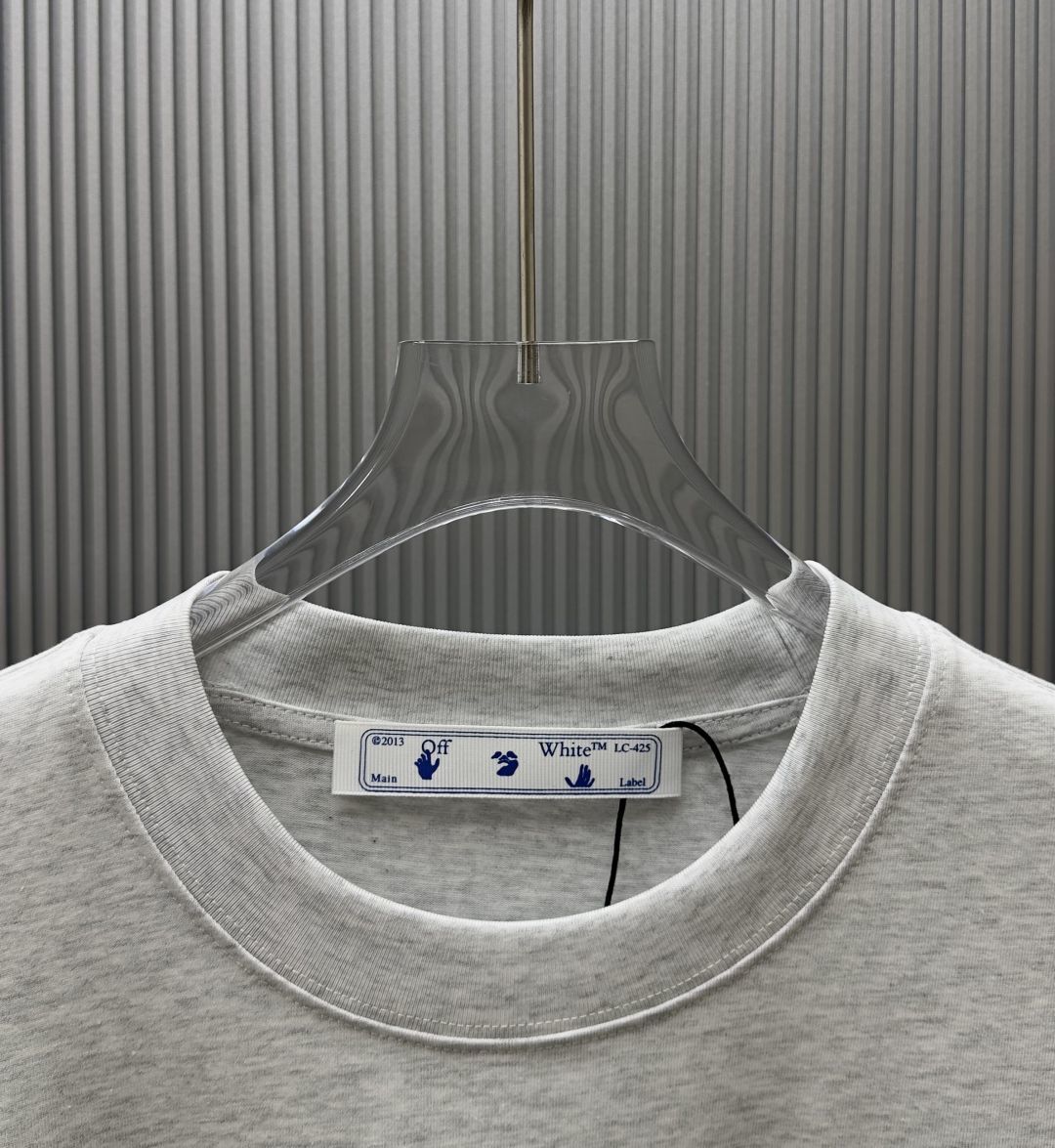 P70 （严控品质 ） 款式：off-white短袖T恤 面料：300克重双纱100%棉 罗纹：320克重索络纳1*1潮牌 工艺：印花 颜色：白 夜蓝 花灰 蓝 黑 尺码：M—4XL 无性别区分 男女同款