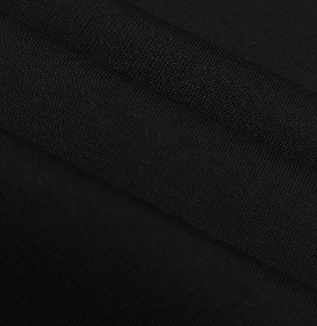 P70 （严控品质 ） 款式：off-white短袖T恤 面料：300克重双纱100%棉 罗纹：320克重索络纳1*1潮牌 工艺：印花 颜色：白 橙 蓝 红 黑 尺码：M—4XL 无性别区分 男女同款