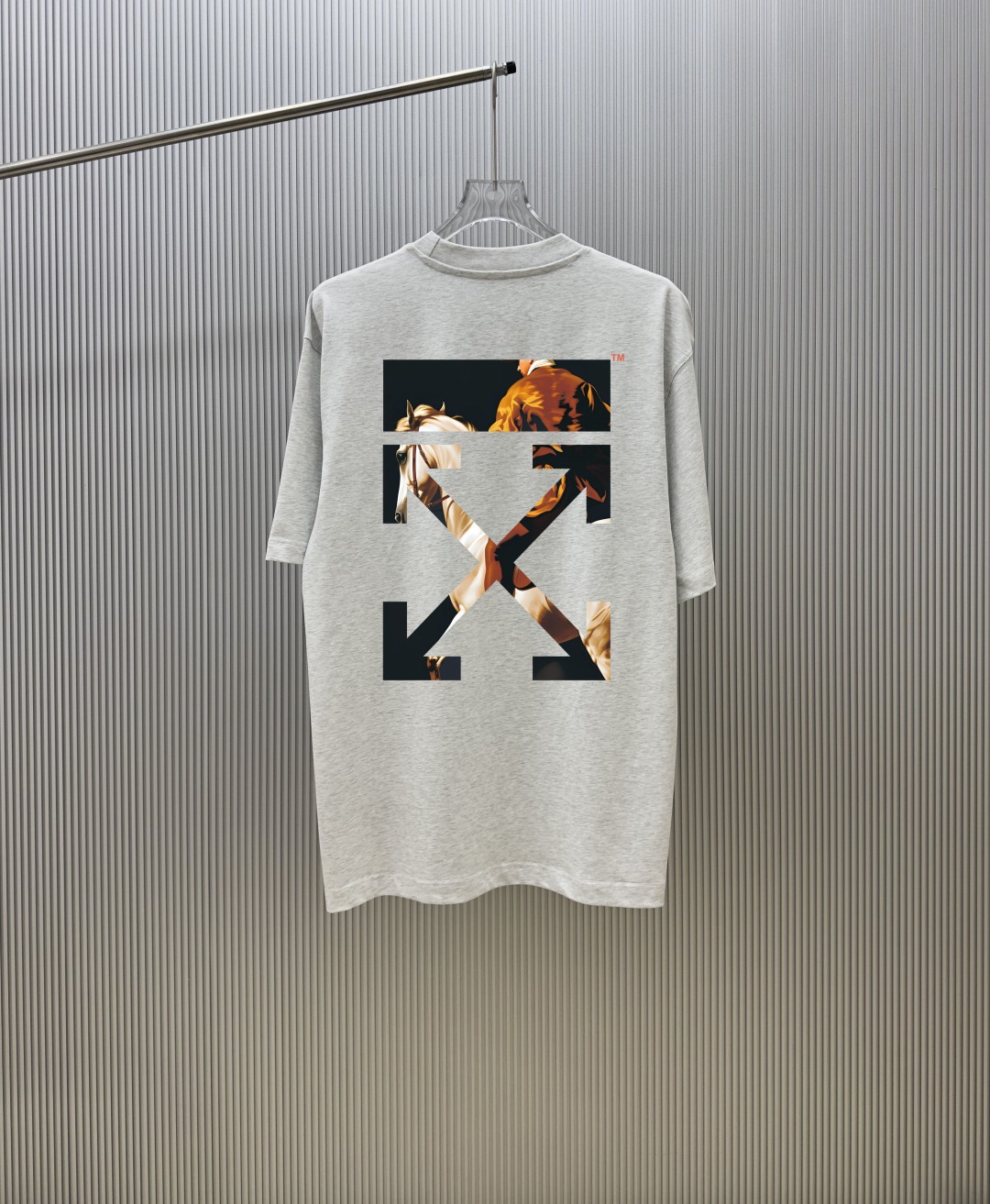 P70 （严控品质 ） 款式：off-white短袖T恤 面料：300克重双纱100%棉 罗纹：320克重索络纳1*1潮牌 工艺：印花 颜色：白 蓝 花灰 红 夜蓝 黑 尺码：M—4XL 无性别区分 男女同款