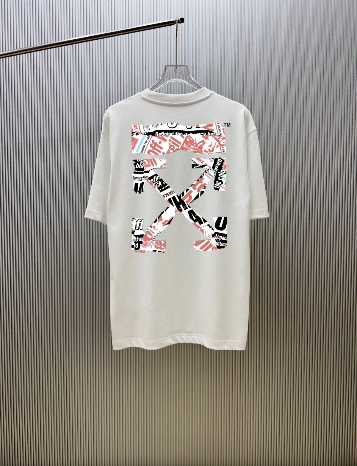 P70 （严控品质 ） 款式：off-white短袖T恤 面料：300克重双纱100%棉 罗纹：320克重索络纳1*1潮牌 工艺：印花 颜色：白 蓝 粉 黑 尺码：M—4XL 无性别区分 男女同款