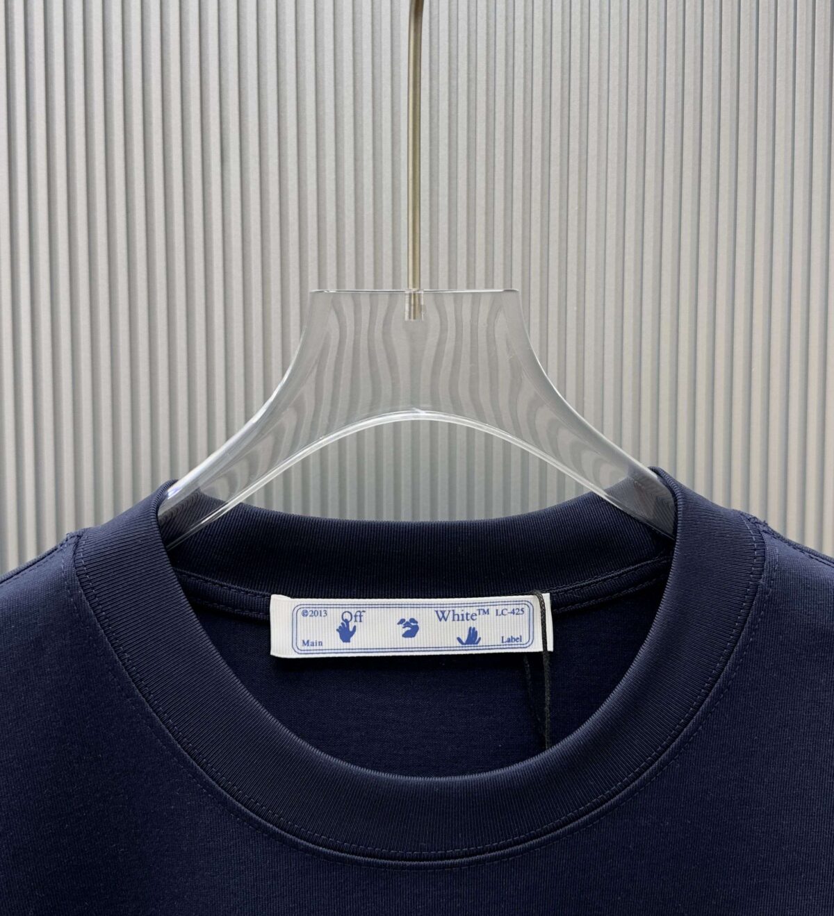 P70 （严控品质 ） 款式：off-white短袖T恤 面料：300克重双纱100%棉 罗纹：320克重索络纳1*1潮牌 工艺：印花 颜色：白 夜蓝 蓝 黑 尺码：M—4XL 无性别区分 男女同款