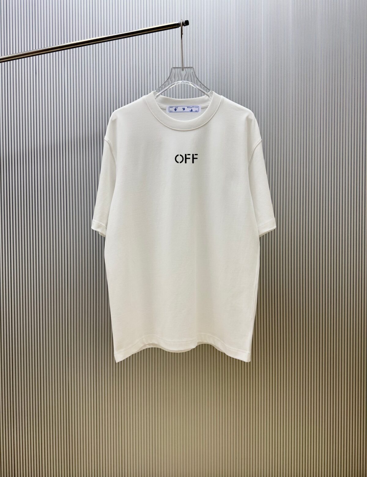 P70 （严控品质 ） 款式：off-white短袖T恤 面料：300克重双纱100%棉 罗纹：320克重索络纳1*1潮牌 工艺：印花 颜色：白 夜蓝 蓝 黑 尺码：M—4XL 无性别区分 男女同款