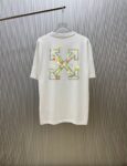 P70 （严控品质 ） 款式：off-white短袖T恤 面料：300克重双纱100%棉 罗纹：320克重索络纳1*1潮牌 工艺：印花 颜色：白 夜蓝 蓝 黑 尺码：M—4XL 无性别区分 男女同款