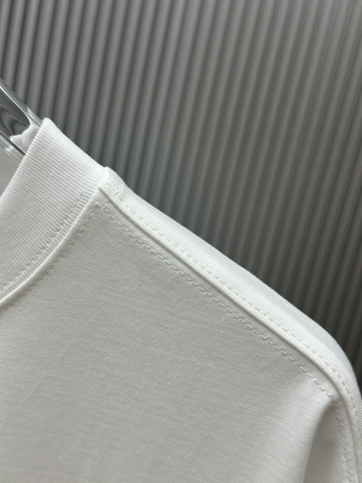 P70 （严控品质 ） 款式：off-white短袖T恤 面料：300克重双纱100%棉 罗纹：320克重索络纳1*1潮牌 工艺：印花 颜色：白 夜蓝 蓝 黑 尺码：M—4XL 无性别区分 男女同款