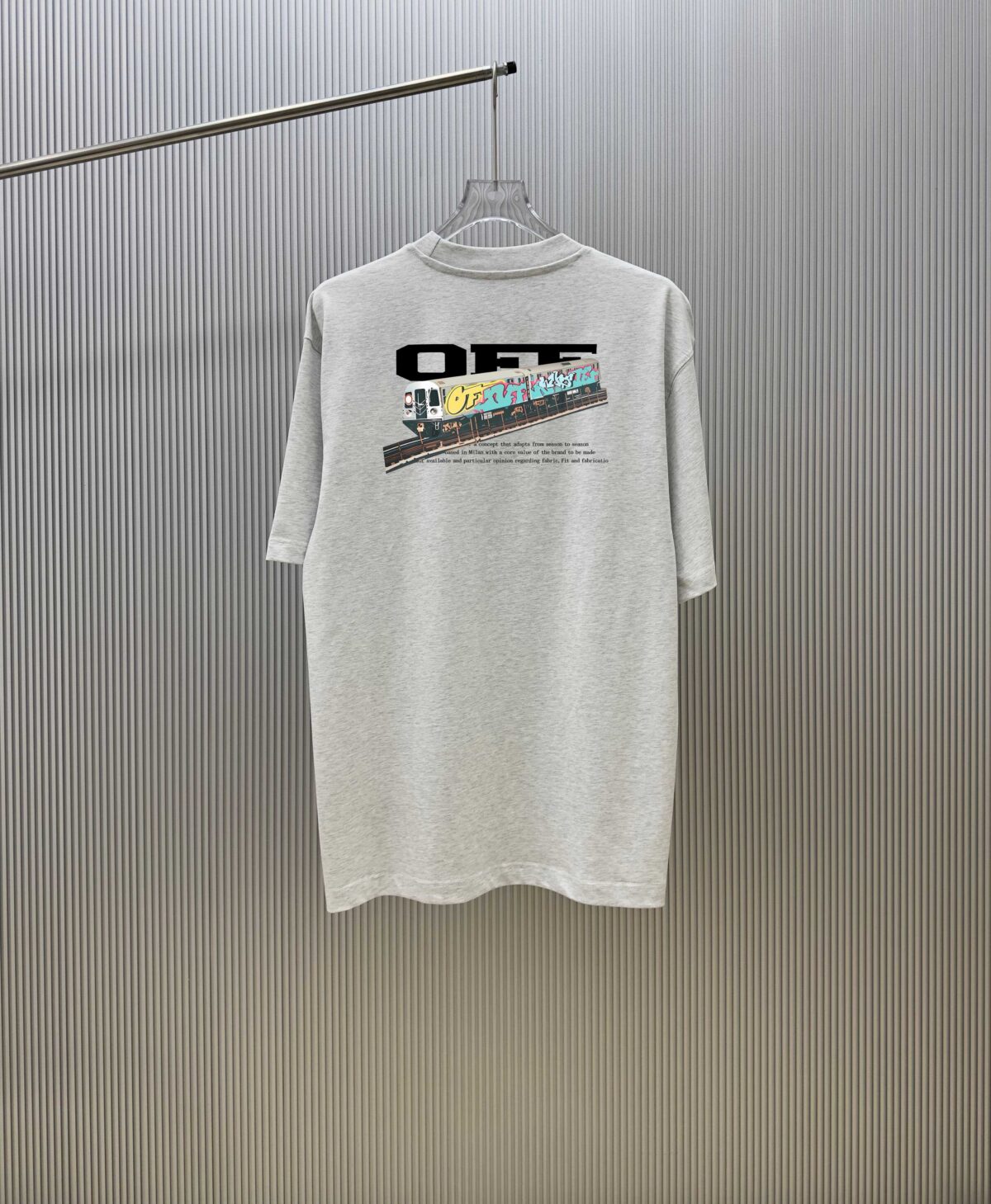 P70 （严控品质 ） 款式：off-white短袖T恤 面料：300克重双纱100%棉 罗纹：320克重索络纳1*1潮牌 工艺：印花 颜色：白 炫酷蓝 花灰 黑 尺码：M—4XL 无性别区分 男女同款