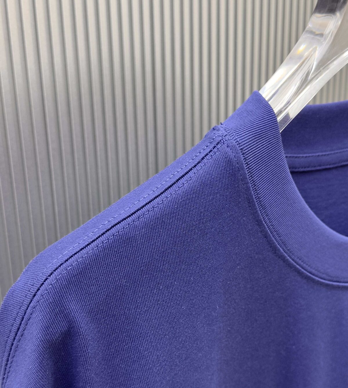 P70 （严控品质 ） 款式：off-white短袖T恤 面料：300克重双纱100%棉 罗纹：320克重索络纳1*1潮牌 工艺：印花 颜色：白 炫酷蓝 花灰 黑 尺码：M—4XL 无性别区分 男女同款