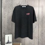 P80 《𝙉𝙚𝙬⚜️off》 2026春夏新款短袖T恤 32支275克双纱棉、做旧洗水炒雪花印花 颜色：灰色 黑色 香芋紫 杏色 码数：S M L XL XXL