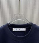 P70 （严控品质 ） 款式：off-white短袖T恤 面料：300克重双纱100%棉 罗纹：320克重索络纳1*1潮牌 工艺：印花 颜色：白 夜蓝 炫酷蓝 黑 尺码：M—4XL 无性别区分 男女同款