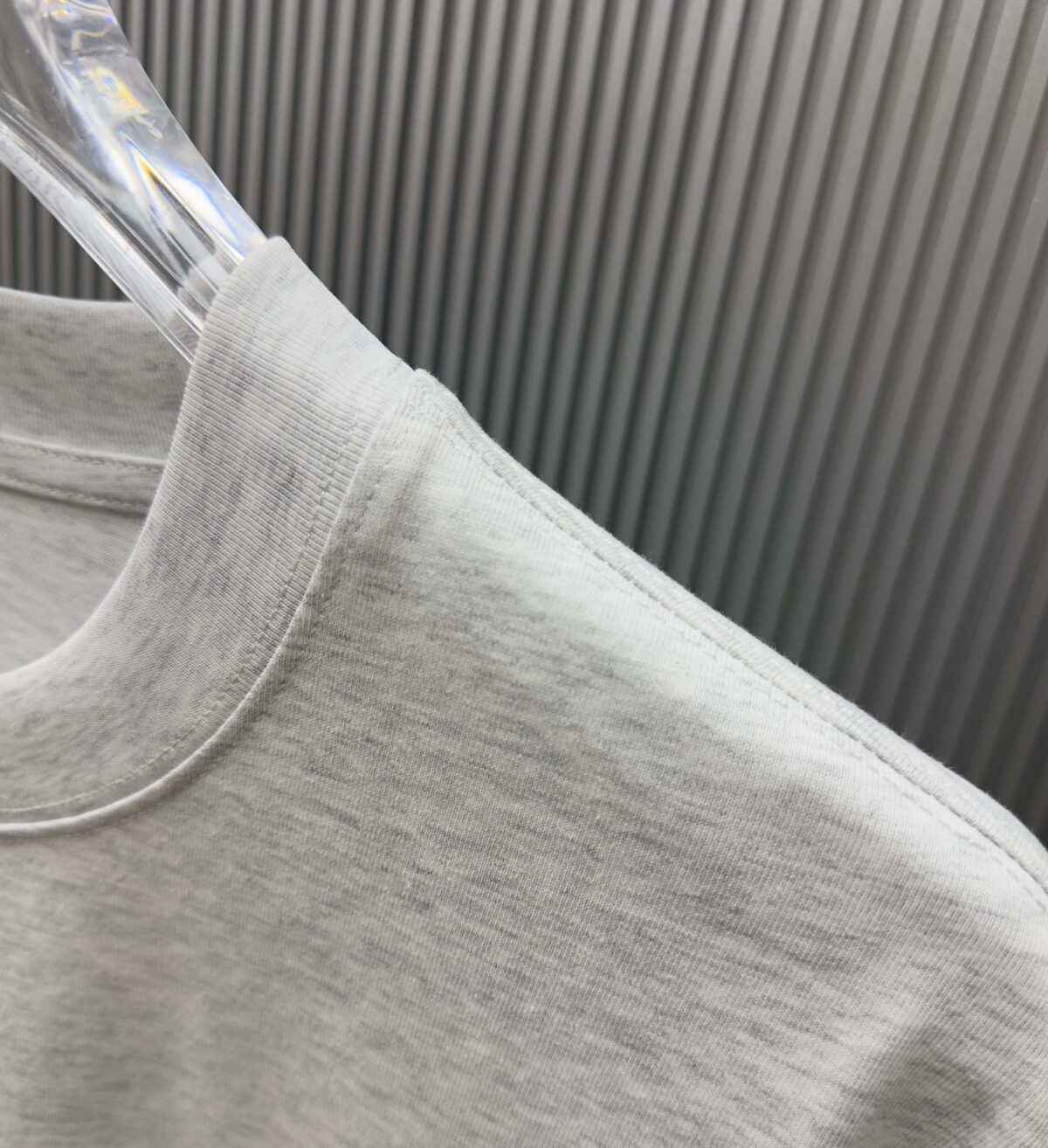 P70 （严控品质 ） 款式：off-white短袖T恤 面料：300克重双纱100%棉 罗纹：320克重索络纳1*1潮牌 工艺：印花 颜色：白 蓝 花灰 黑 尺码：M—4XL 无性别区分 男女同款