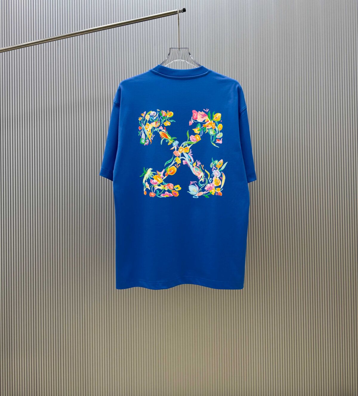 P70 （严控品质 ） 款式：off-white短袖T恤 面料：300克重双纱100%棉 罗纹：320克重索络纳1*1潮牌 工艺：印花 颜色：白 蓝 花灰 黑 尺码：M—4XL 无性别区分 男女同款
