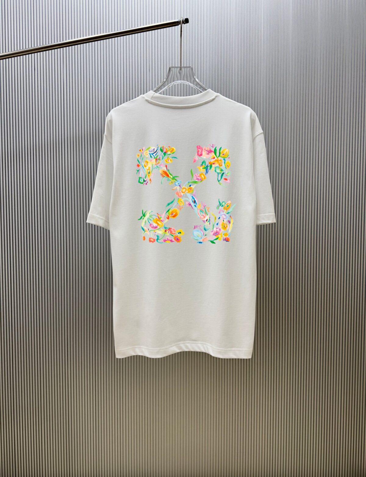 P70 （严控品质 ） 款式：off-white短袖T恤 面料：300克重双纱100%棉 罗纹：320克重索络纳1*1潮牌 工艺：印花 颜色：白 蓝 花灰 黑 尺码：M—4XL 无性别区分 男女同款