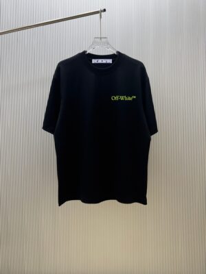 P70 （严控品质 ） 款式：off-white短袖T恤 面料：300克重双纱100%棉 罗纹：320克重索络纳1*1潮牌 工艺：印花 颜色：白 粉 橙 红 黑 尺码：M—4XL 无性别区分 男女同款