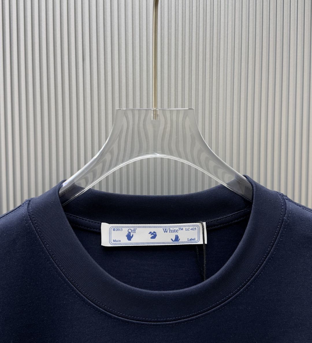 P70 （严控品质 ） 款式：off-white短袖T恤 面料：300克重双纱100%棉 罗纹：320克重索络纳1*1潮牌 工艺：印花 颜色：白 蓝 红 夜蓝 黑 尺码：M—4XL 无性别区分 男女同款