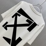 P70 （严控品质 ） 款式：off-white短袖T恤 面料：300克重双纱100%棉 罗纹：320克重索络纳1*1潮牌 工艺：印花 颜色：白 蓝 红 炫酷蓝 黑 尺码：M—4XL 无性别区分 男女同款