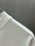 P70 （严控品质 ） 款式：off-white短袖T恤 面料：300克重双纱100%棉 罗纹：320克重索络纳1*1潮牌 工艺：印花 颜色：白 蓝 红 炫酷蓝 黑 尺码：M—4XL 无性别区分 男女同款