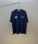 P70 （严控品质 ） 款式：off-white短袖T恤 面料：300克重双纱100%棉 罗纹：320克重索络纳1*1潮牌 工艺：印花 颜色：白 蓝 红 夜蓝 黑 尺码：M—4XL 无性别区分 男女同款