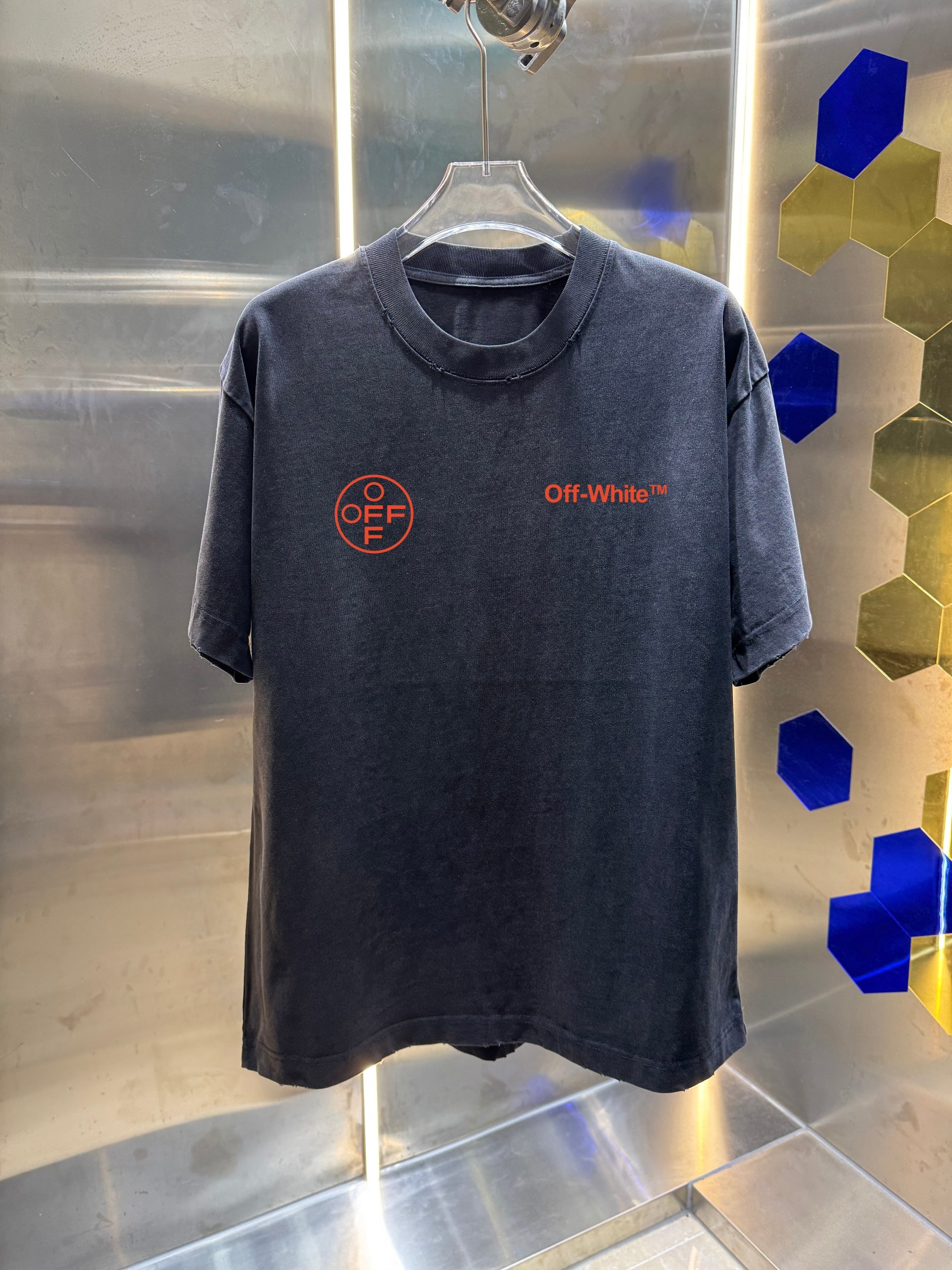P80 OFF-white/2026春夏新款 洗水磨破320克圆领短袖tee 男女同款宽松版 吊牌 领标 洗水唛 三标齐全 颜色 :洗水黑 洗水白 洗水灰 褐色 尺码 :S M L XL XXL