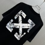 P70 （严控品质 ） 款式：off-white短袖T恤 面料：300克重双纱100%棉 罗纹：320克重索络纳1*1潮牌 工艺：印花 颜色：白 花灰 黑 尺码：M—4XL 无性别区分 男女同款