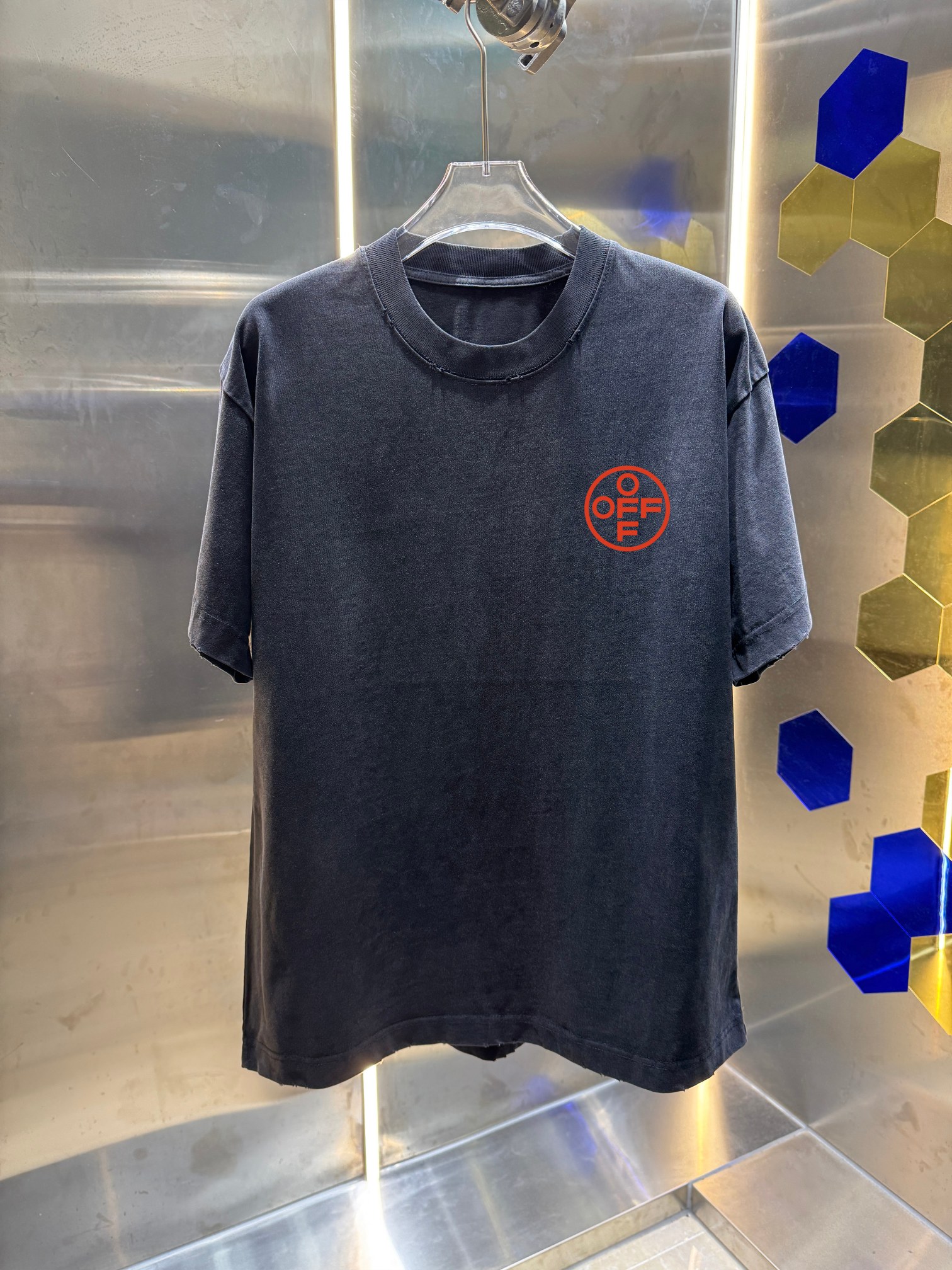 P80 OFF-white/2026春夏新款 洗水磨破320克圆领短袖tee 男女同款宽松版 吊牌 领标 洗水唛 三标齐全 颜色 :洗水黑 洗水白 洗水灰 褐色 尺码 :S M L XL XXL