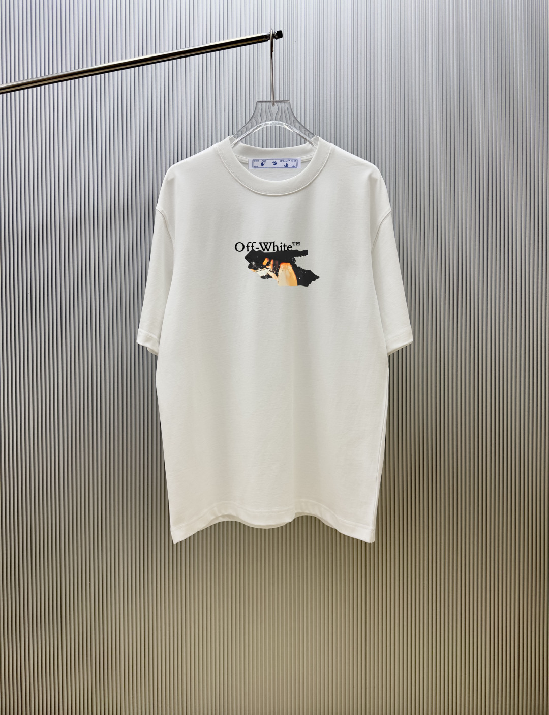 P70 （严控品质 ） 款式：off-white短袖T恤 面料：300克重双纱100%棉 罗纹：320克重索络纳1*1潮牌 工艺：印花 颜色：白 炫酷蓝 黑 尺码：M—4XL 无性别区分 男女同款