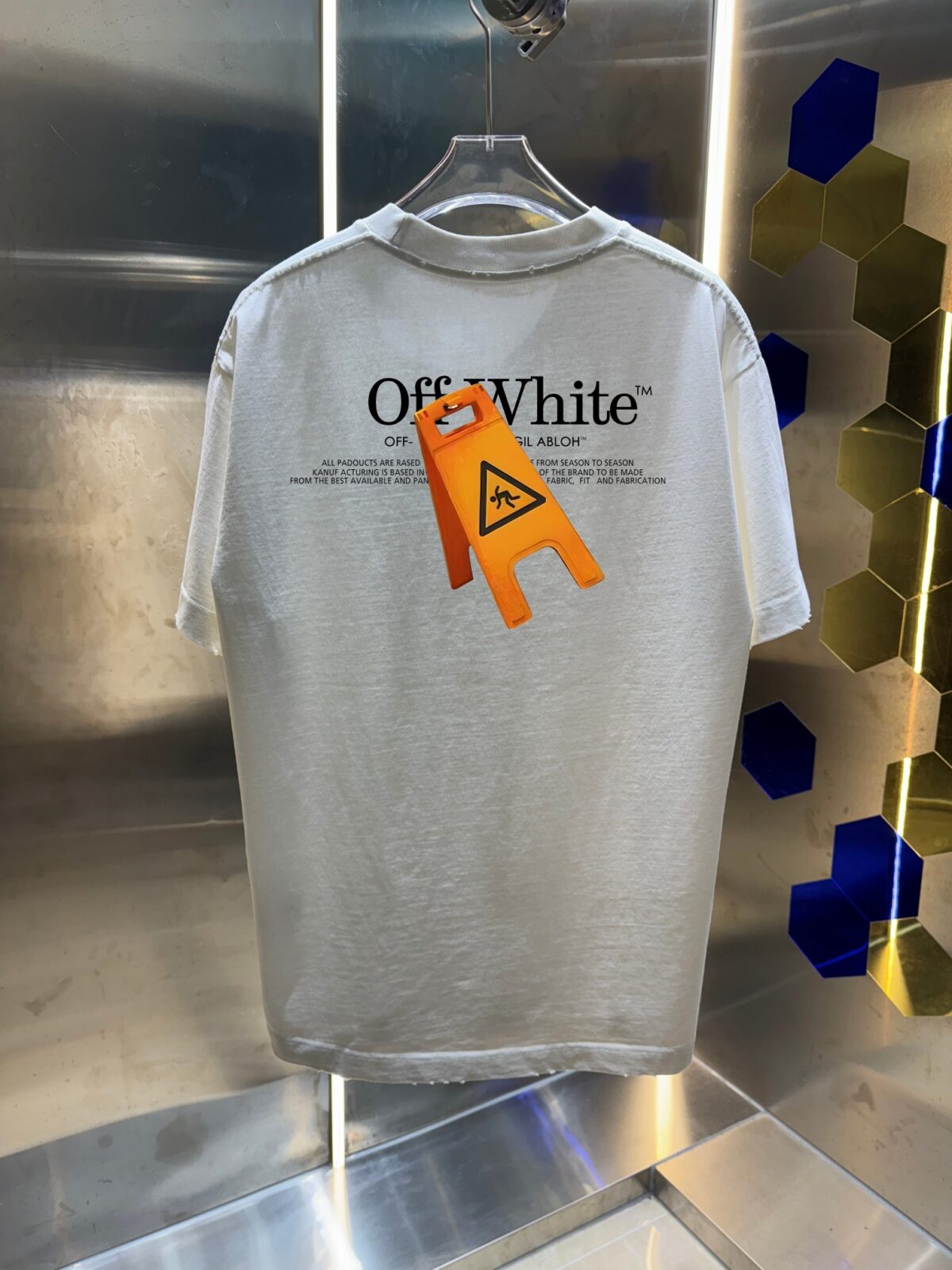 P80 OFF-white/2026春夏新款 洗水磨破320克圆领短袖tee 男女同款宽松版 吊牌 领标 洗水唛 三标齐全 颜色 :洗水黑 洗水白 洗水灰 褐色 尺码 :S M L XL XXL